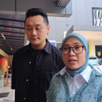 Kuasa hukum Mellisa Anggraini (kanan) saat tiba di Polda Metro Jaya, Selasa (7/11/2023). ANTARA/Ilham Kausar-1699346010