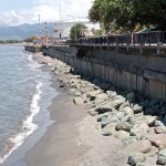 Pemkot Mataram buat "riprap" cegah erosi akibat gelombang pasang-1700732222
