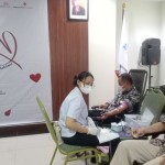 Pengelola Bandara El Tari gelar aksi donor darah pada Hari Pahlawan-1699597225