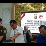 Polresta Pelembang musnahkan satu kilogram sabu di Mapolresta Palembang, Rabu (15/11/2023). ANTARA/M Imam Pramana.-1700041370