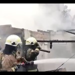 Sebuah rumah di Lubang Buaya ludes terbakar-1699340878