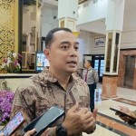 Wali Kota Surabaya Eri Cahyadi (ANTARA/HO-Diskominfo Surabaya)-1699866247