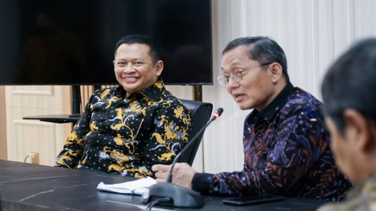 Bamsoet usai silaturahim bersama pengurus yayasan dan rektorat Universitas Trisakti, di Jakarta, Kamis (21/12/23).