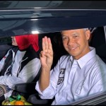 Capres nomor urut 3, Ganjar Pranowo, menuju lokasi debat perdana dari Gedung High End, Jakarta, Selasa (12/12/2023). ANTARA/Rio Feisal-1702381999