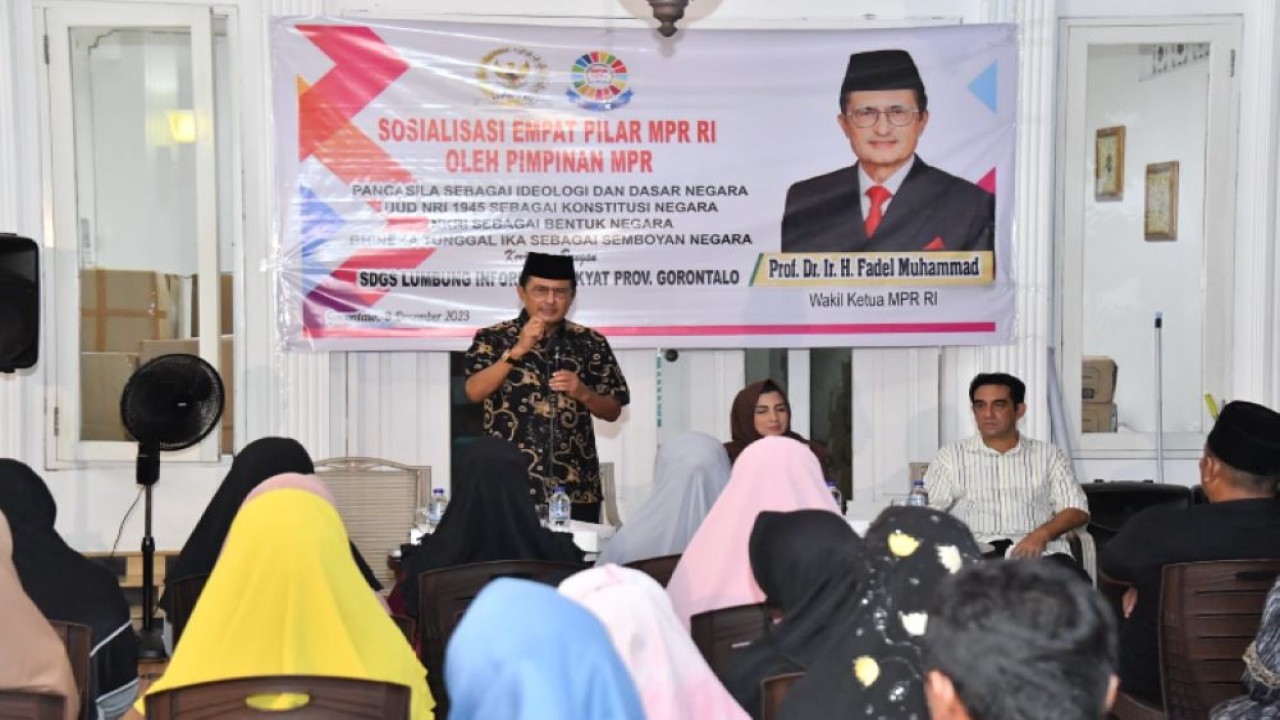 Wakil Ketua MPR RI Prof. Dr. Ir. H. Fadel Muhammad menggelar Sosialisasi Empat Pilar MPR RI kerjasama MPR dengan SDGS Lumbung Informasi Rakyat (Lira) Provinsi Gorontalo.