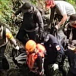 Tim SAR evakuasi jasad korban tenggelam di Curug Congcot-1701559115