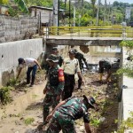 TNI bersihkan jaringan irigasi depan Sirkuit Mandalika-1701758124