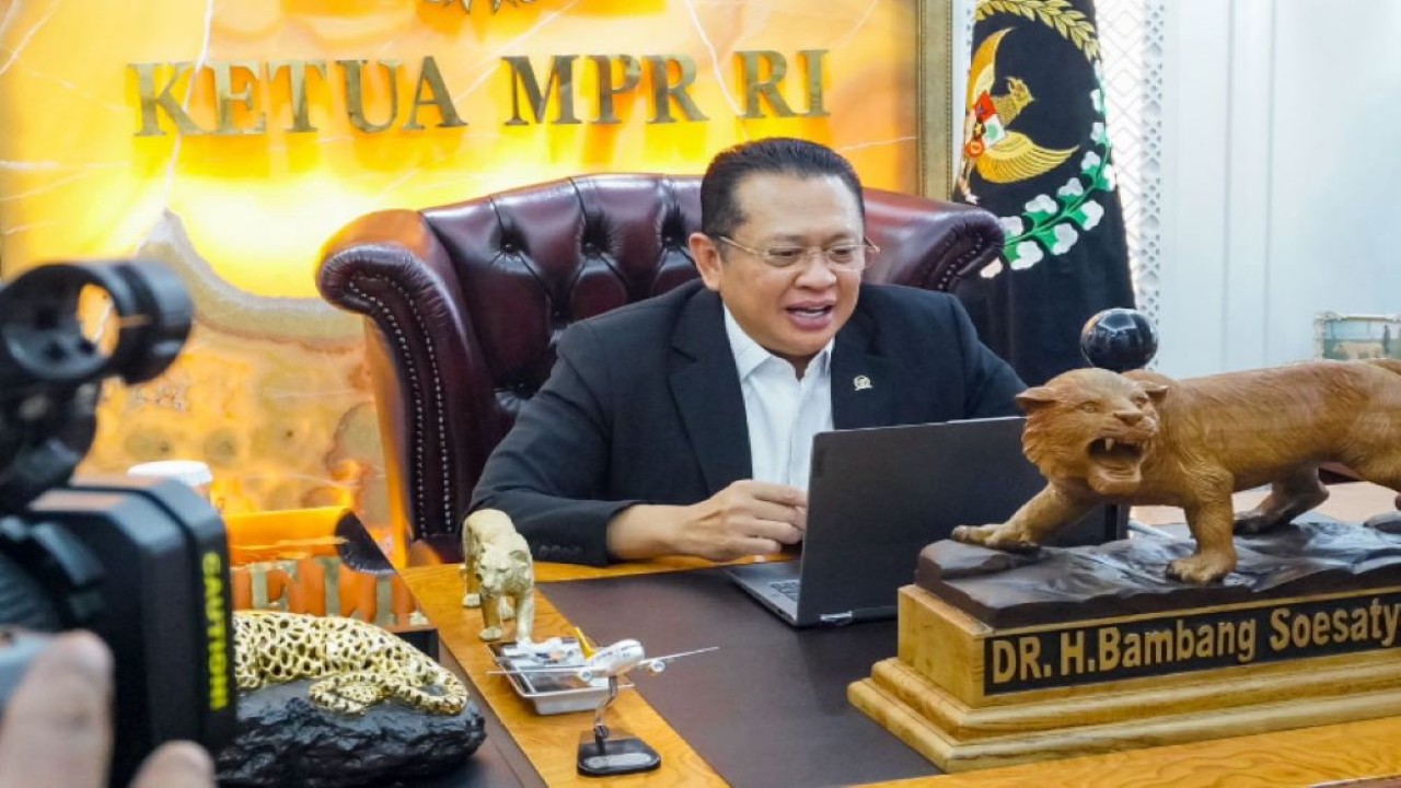 Bamsoet usai menjadi penguji/oponen ahli Sidang Promosi Doktor Mahasiswa Ilmu Hukum UNPAD Devit Achmad Gustiyawan, secara virtual dari Jakarta, Senin (15/1/24).