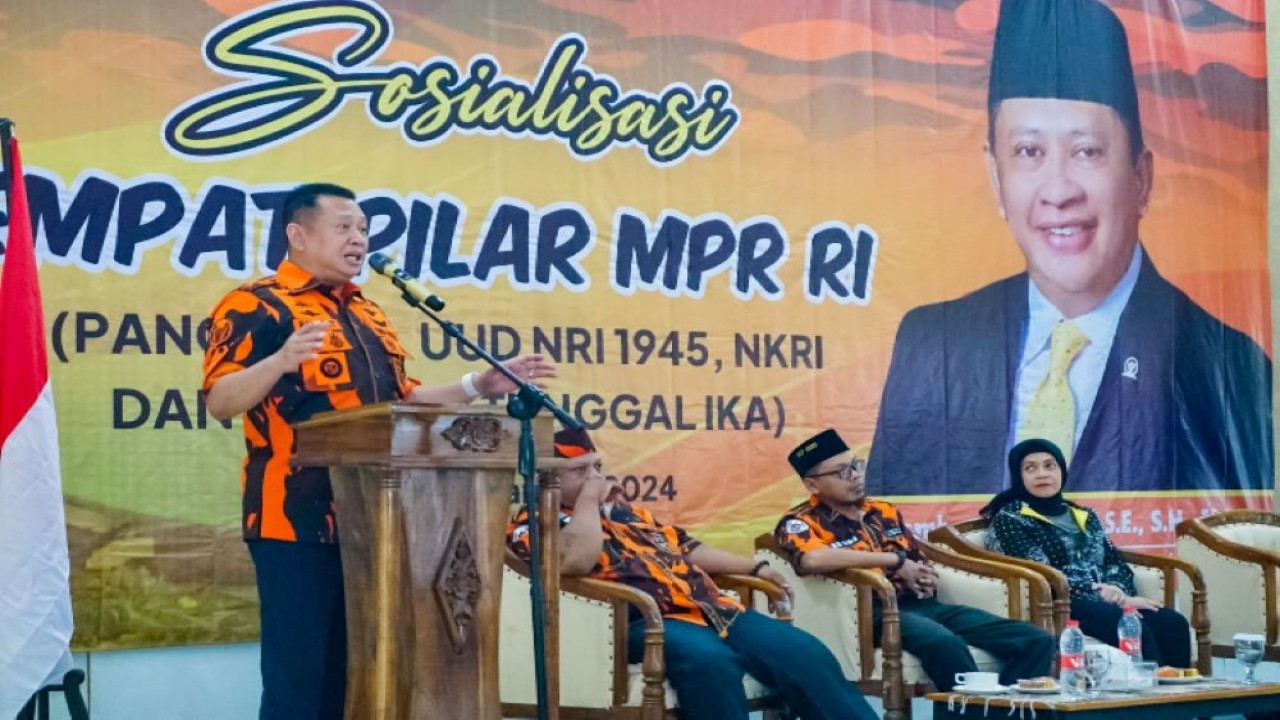 Bamsoet dalam Sosialisasi Empat Pilar MPR RI bersama MPC Pemuda Pancasila Kabupaten Kebumen di Kebumen Jawa Tengah, Kamis (18/1/24).