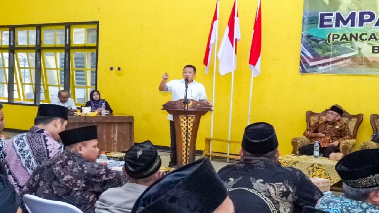 Bamsoet dalam Sosialisasi Empat Pilar MPR RI hari ke-5 kunjungannya ke Dapil-7 Jawa Tengah bersama LDII Jawa Tengah serta DPD dan DPC LDII Kabupaten Banjarnegara, di  Banjarnegara, Senin (22/1/24).