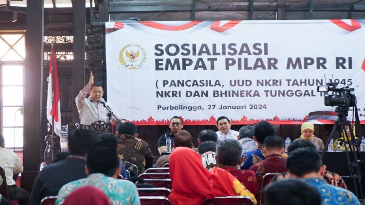 Bamsoet dalam Sosialisasi 4 Pilar MPR RI hari ke-10 dalam kunjungannya ke Dapil-7 Jawa Tengah bersama Forum Kepala Sekolah Kabupaten Purbalingga, Sabtu (27/1/24).