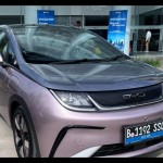 BYD Dolphin ditampilkan di dealer BYD Arista Tebet, Jakarta, Senin (22/1/2024) (ANTARA/Fathur Rochman)-1705984740