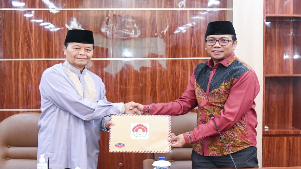 Wakil Ketua MPR yang juga Caleg DPR RI   Partai Keadilan Sejahtera Dapil Jakarta II meliputi Jakarta Pusat, Selatan dan luar negeri Dr. H. M. Hidayat Nur Wahid MA