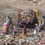 Jajaran pejabat Pemerintah Kota Mataram meninjau TPA Kebon Kongok-1705648167