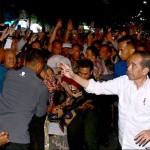 Presiden Joko Widodo menyapa masyarakat di Salatiga, Jawa Tengah, Senin (22/1/2024). ANTARA/HO-BPMI Setpres-1705982738