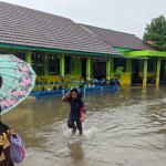 SDN Citerep Serang terendam banjir akibat hujan deras-1705664239