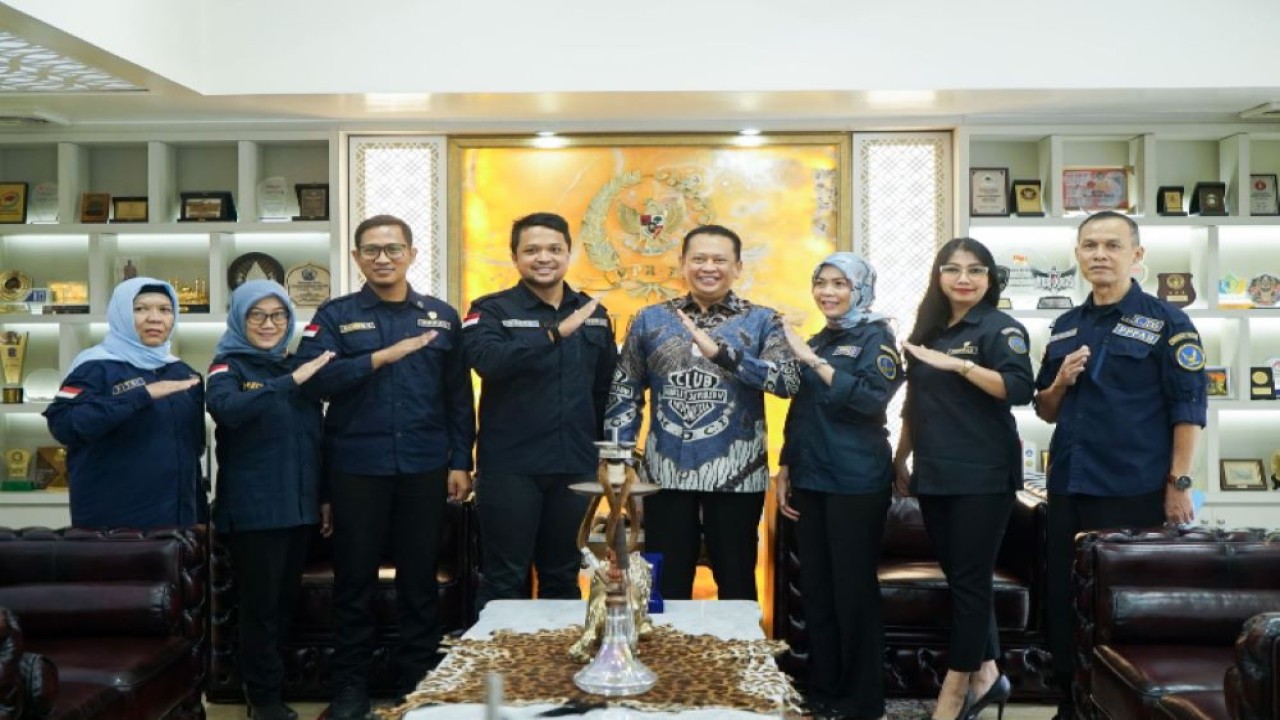 Bamsoet usai menerima pengurus PPP-AU, di Jakarta, Selasa (27/2/24).