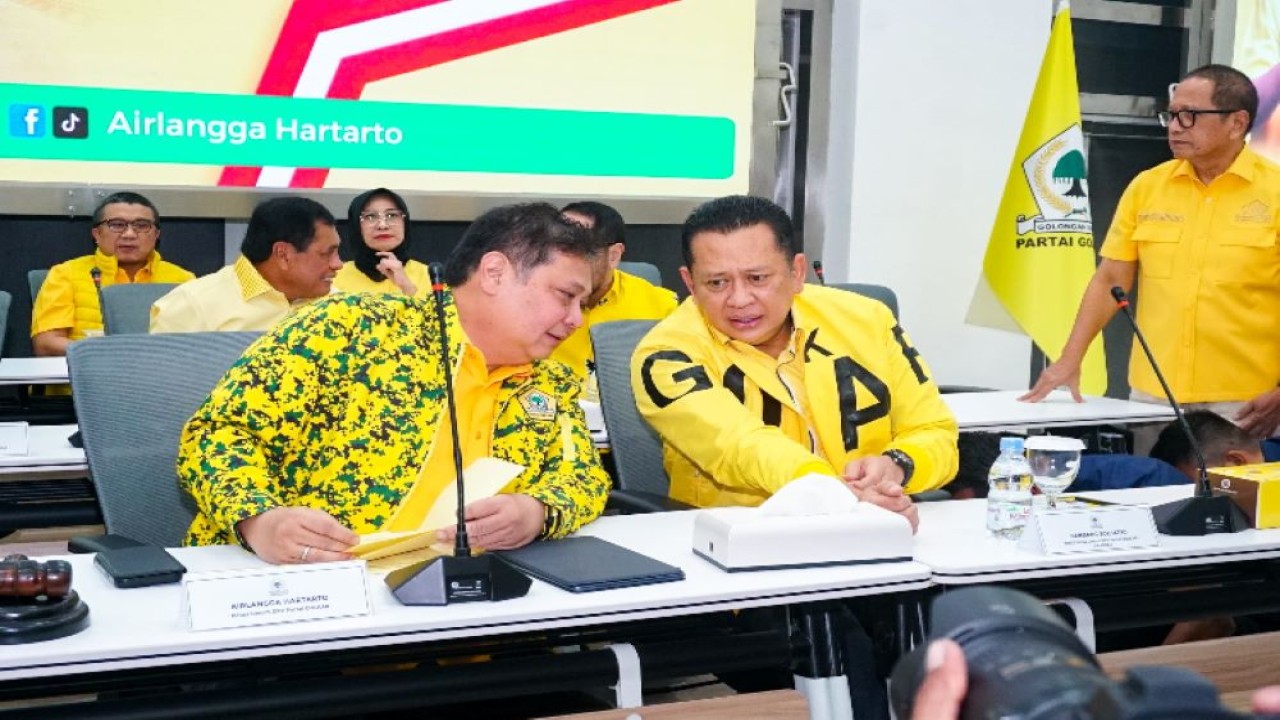 Bamsoet usai menghadiri Rapat Pleno Partai Golkar di Jakarta, Minggu (10/3/24).