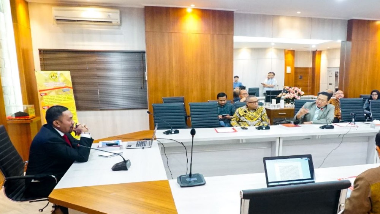 Bamsoet usai menguji Seminar Hasil Riset disertasi Ahmad Sahroni, di Universitas Borobudur, Jakarta, Sabtu (16/3/24)