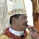 Uskup di Lampung Perkenalkan Seluruh Keluarganya yang Muslim-1711436444