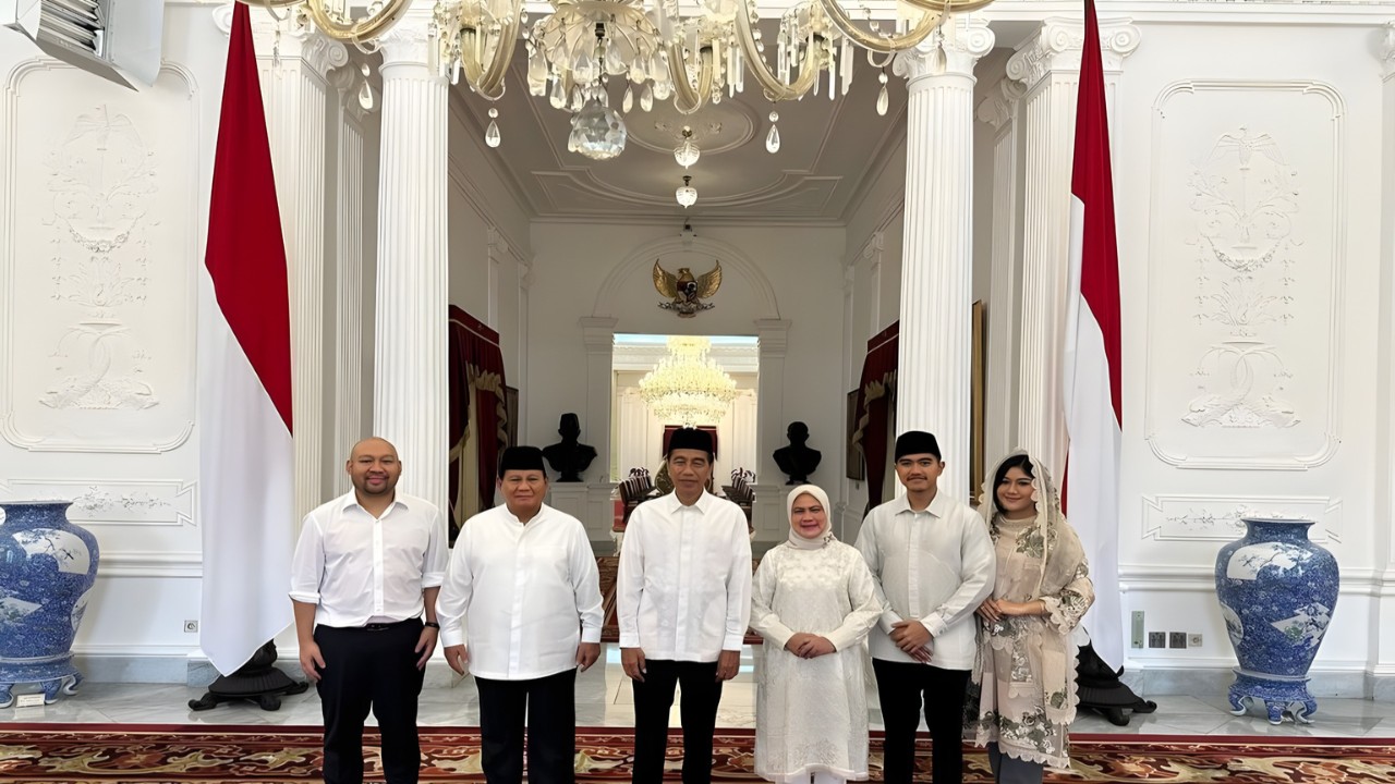 Prabowo Subianto berkeliling mengunjungi sahabat dan kerabat.