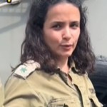 Seorang Tentara Israel Menari dan Bernyanyi-1713264431