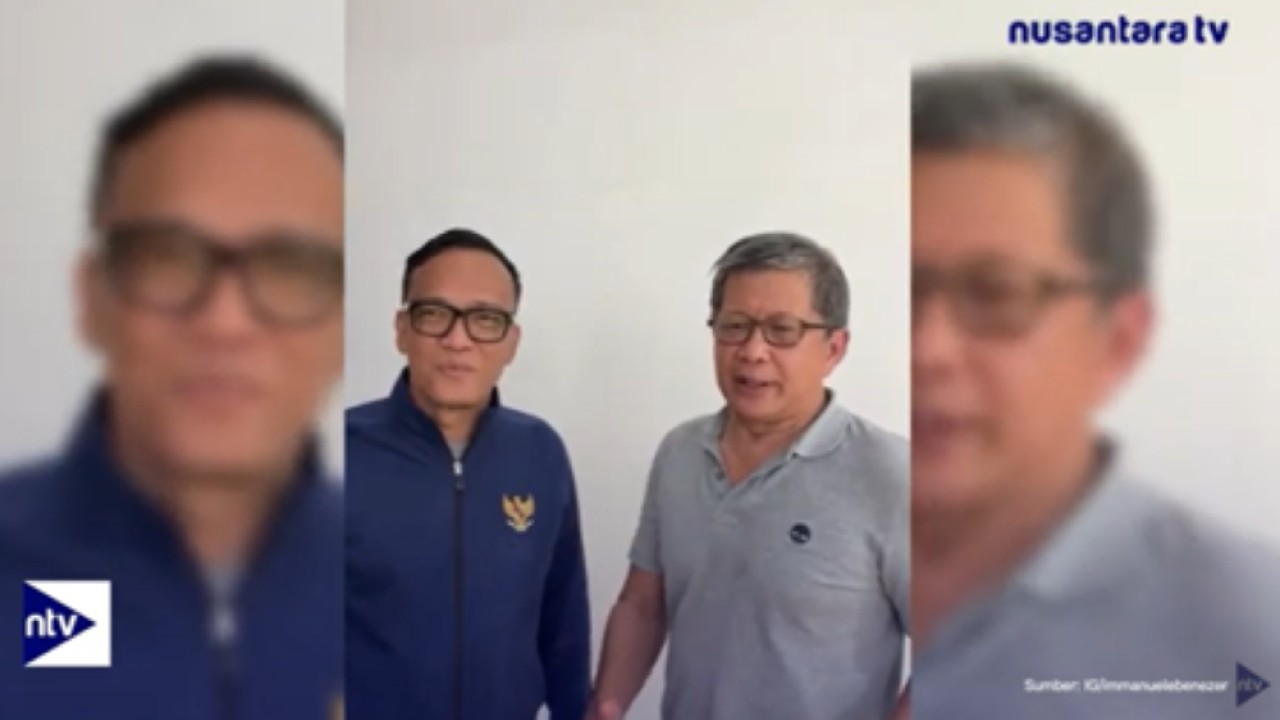Rocky Gerung bersama Wamenaker Immanuel Ebenezer