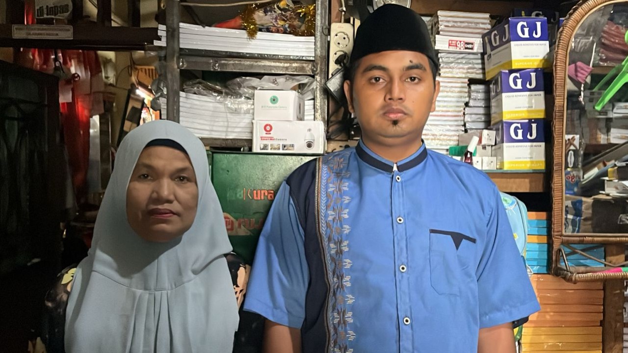 Pitta dan Pahrul Ramadhan Syahputra bersiap menunaikan ibadah haji ke Tanah Suci. (Foto: Istimewa/Kemenag)