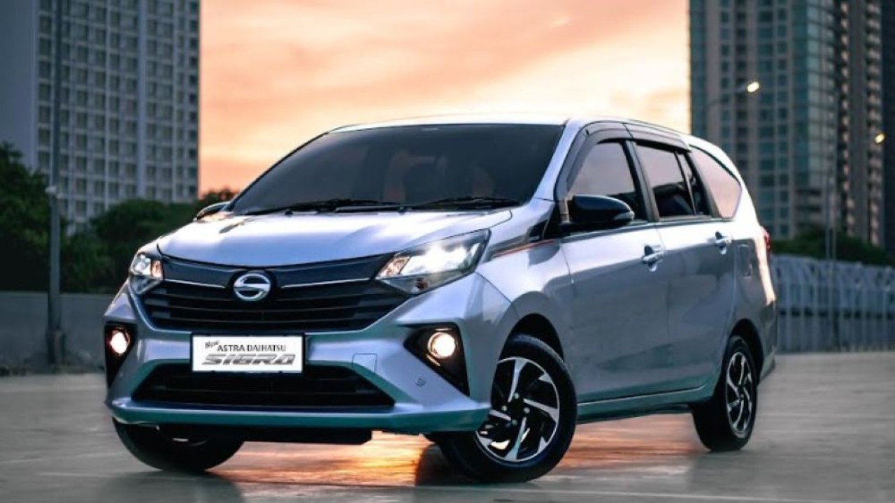 Daihatsu Sigra sebagai pemenang kategori Low Cost Green Car (LCGC) 7-seater di OTOMOTIF Award 2025. (Foto: Istimewa)