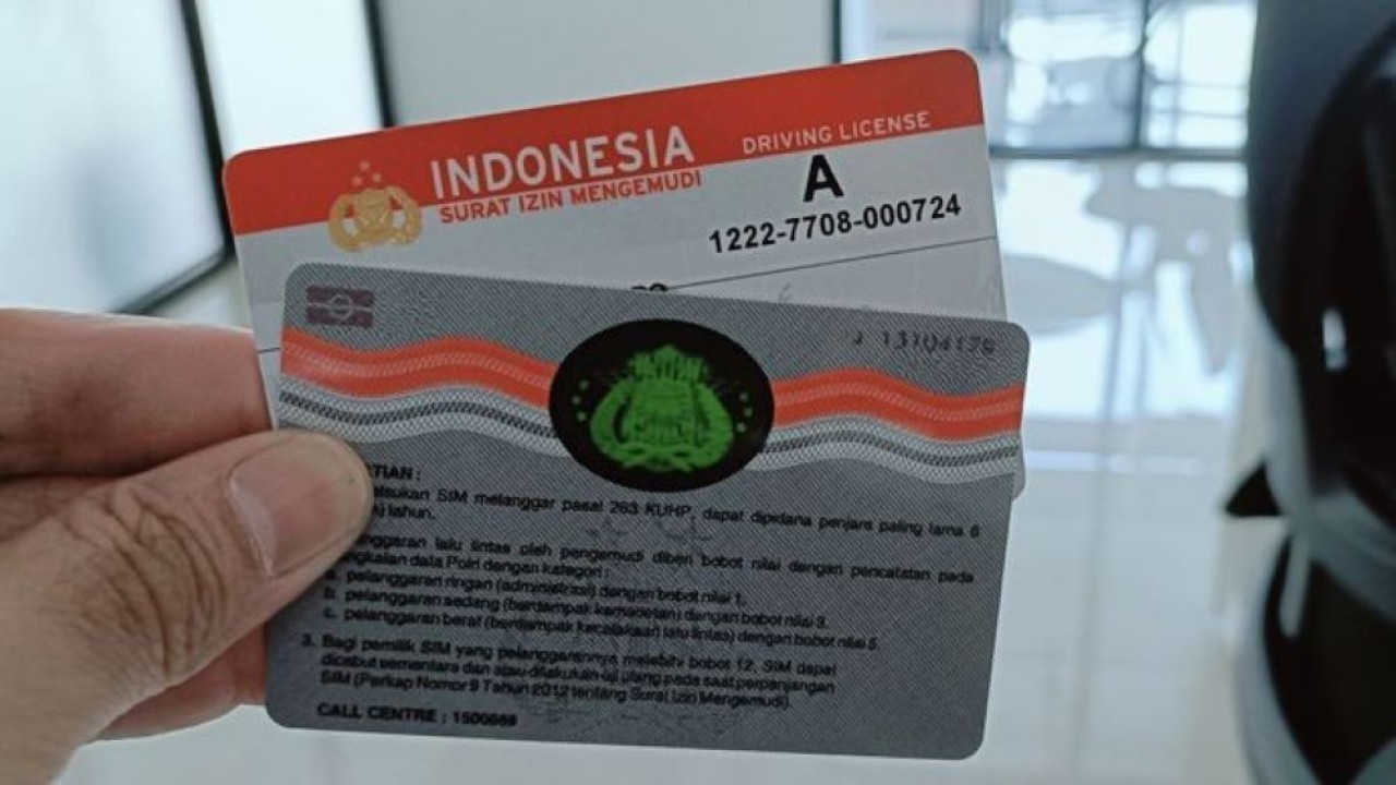 Ditlantas Polda Metro Jaya membuka layanan SIM keliling bagi masyarakat di lima lokasi Jakarta. (Foto: Adiantoro/NTV)