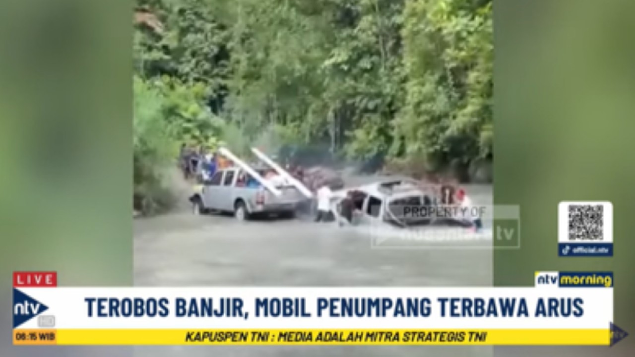 Mobil terseret arus sungai di Seram Bagian Barat, Maluku