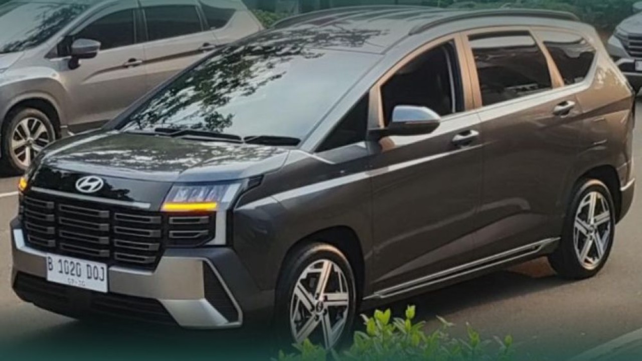 Hyundai Stargazer versi facelift mulai menampakkan diri di jalanan Indonesia. (Foto: Instagram @lugnutz_aj)