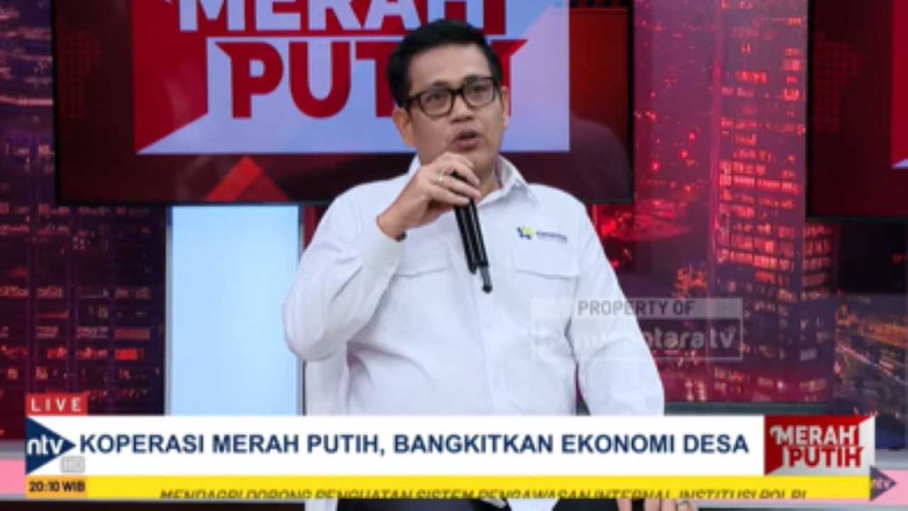 Deputi Bidang Pengembangan Usaha Koperasi Kemenkop, Panel Barus dalam program Merah Putih di Nusantara TV
