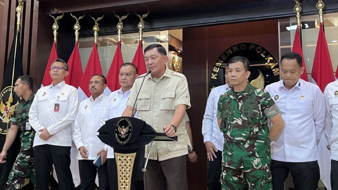 Menhan Sjafrie Sjamsoeddin kini resmi merangkap jabatan sebagai Menko Polkam ad interim/ist
