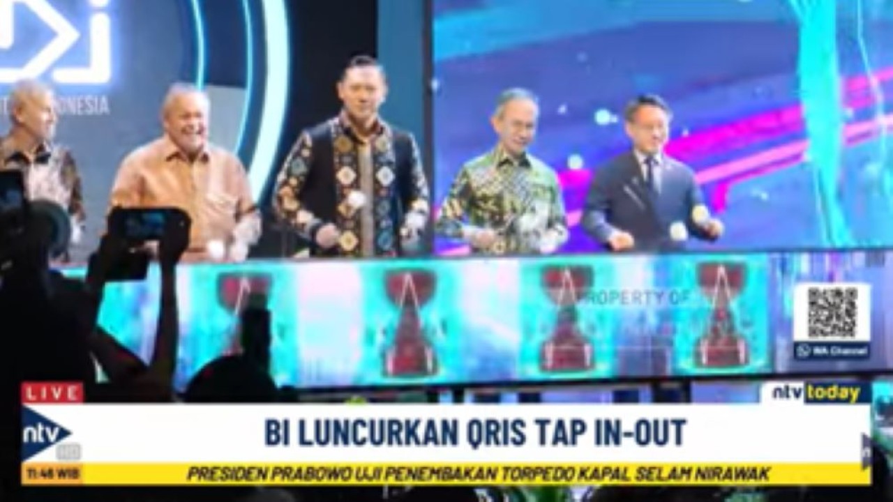 Peluncuran QRIS Tap In dan Out 5 Moda Transportasi Jabodetabek dilakukan langsung oleh Gubernur Bank Indonesia (BI) Perry Warjiyo bersama dengan Menteri Koordinator Bidang Infrastruktur dan Pembangunan Kewilayahan Agus Harimurti Yudhoyono dan Kepala DK OJK Mahendra Siregar bersama-sama dengan Asosiasi Sistem Pembayaran Indonesia (ASPI)