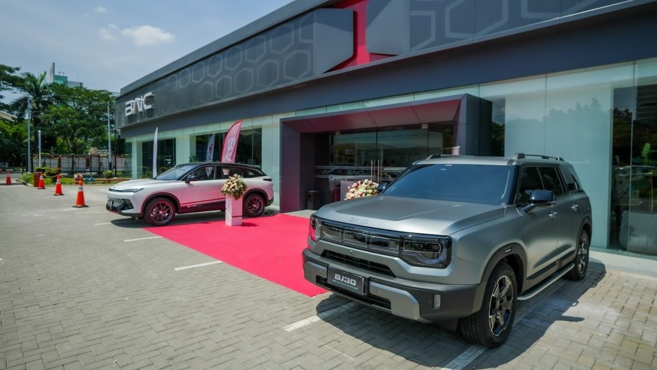 PT JIO Distribusi Indonesia, Agen Pemegang Merek (APM) BAIC di Indonesia, bersama PT JHL Auto resmi membuka Authorized Dealer BAIC Puri Indah by JHL Auto. (Foto: Istimewa)