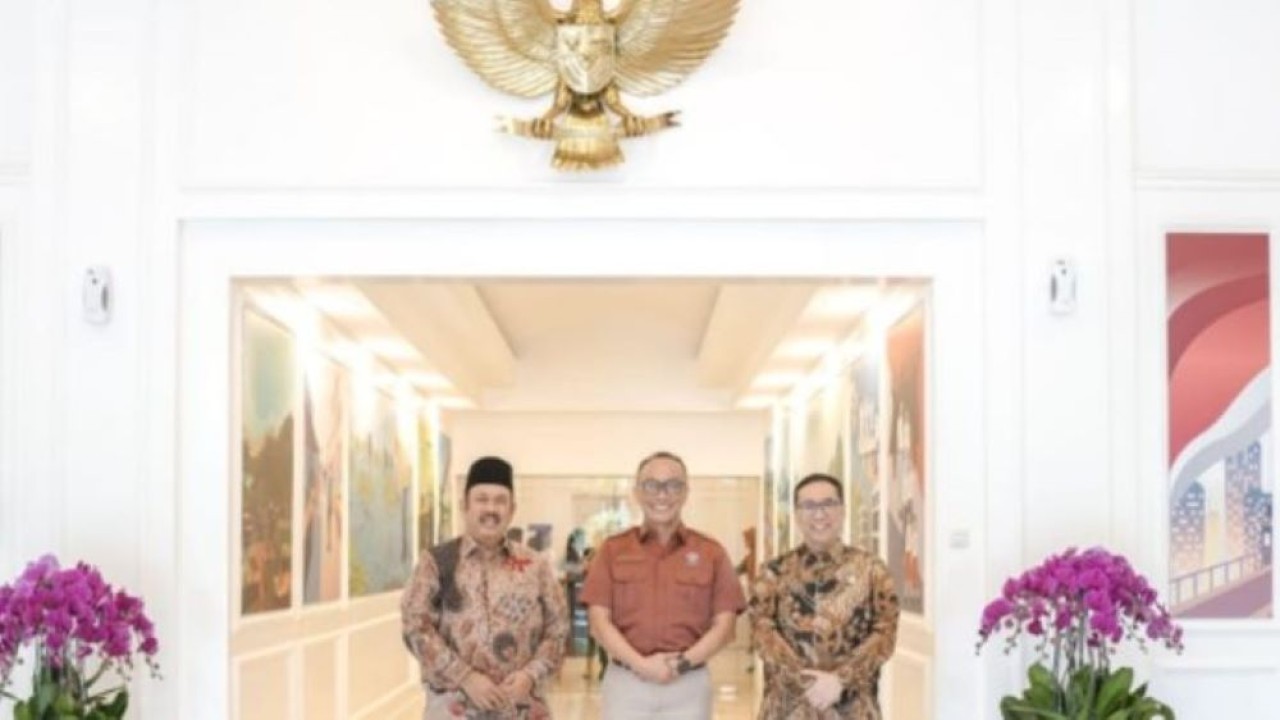 Menteri PPN/Kepala Bappenas, Rachmat Pambudy menerima Kepala Badan Kepegawaian Negara, Prof. Zudan Arif Fakhrulloh (Instagram @rachmatpambudy)