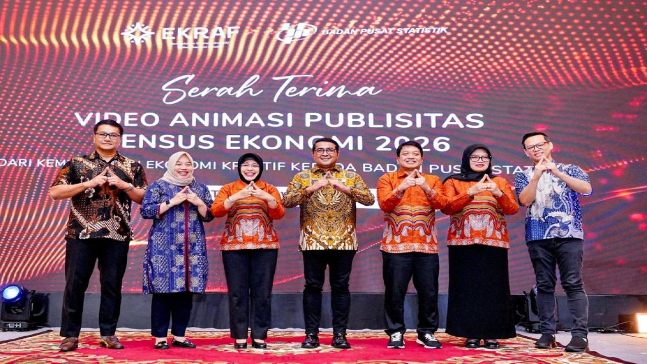 Kementerian Ekonomi Kreatif/Badan Ekonomi Kreatif (Ekraf) secara resmi menyerahkan "Public Service Announcement (PSA)" Sensus Ekonomi 2026 (SE2026) kepada Badan Pusat Statistik (BPS) dalam rangkaian Rapat Koordinasi Teknis dan Evaluasi Kegiatan 2025 serta Finalisasi Persiapan SE2026 di Jakarta/ist