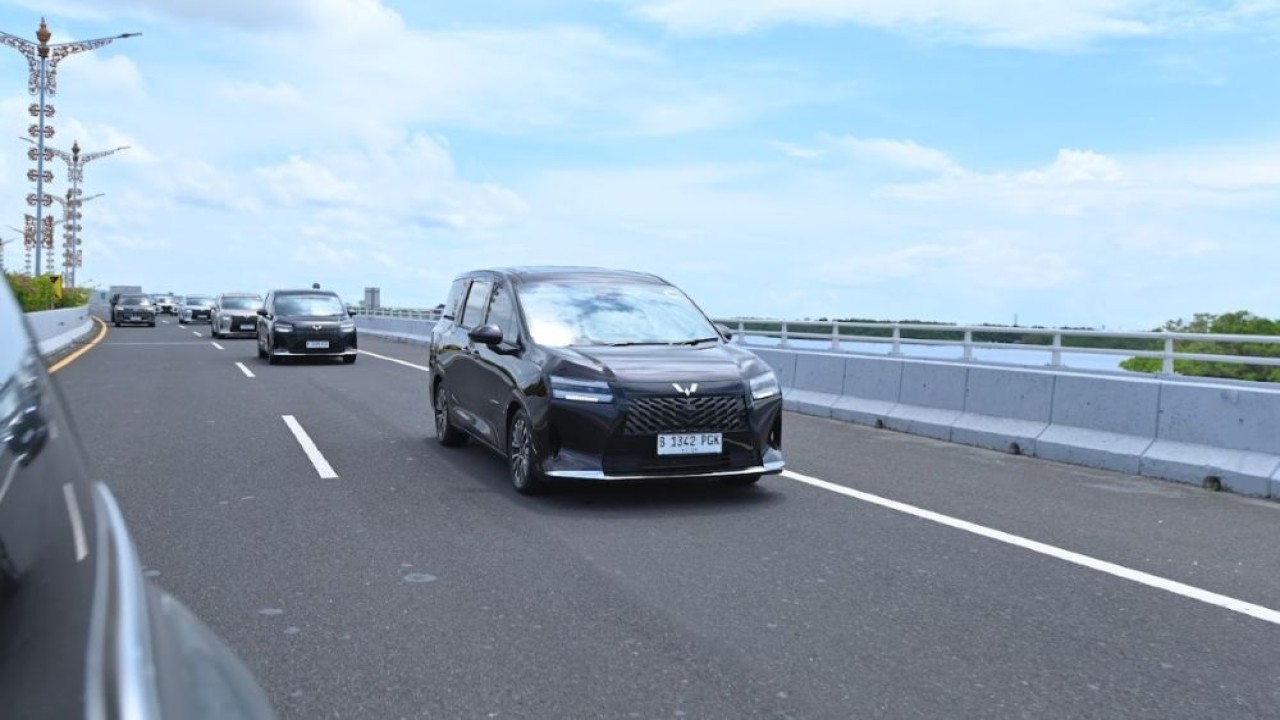 Perjalanan Bali-Jakarta dengan merasakan langsung kenyamanan, efisiensi, dan performa Wuling Darion PHEV. (Foto: Istimewa/Wuling Motors)