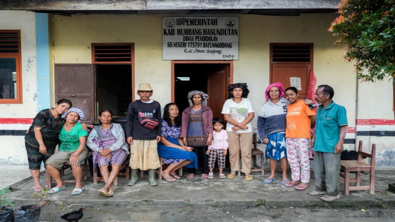 Pengungsi di daerah terisolir Sumut ingin listrik dan jalan cepat pulih. (Foto: Dok: ntvnews.id)