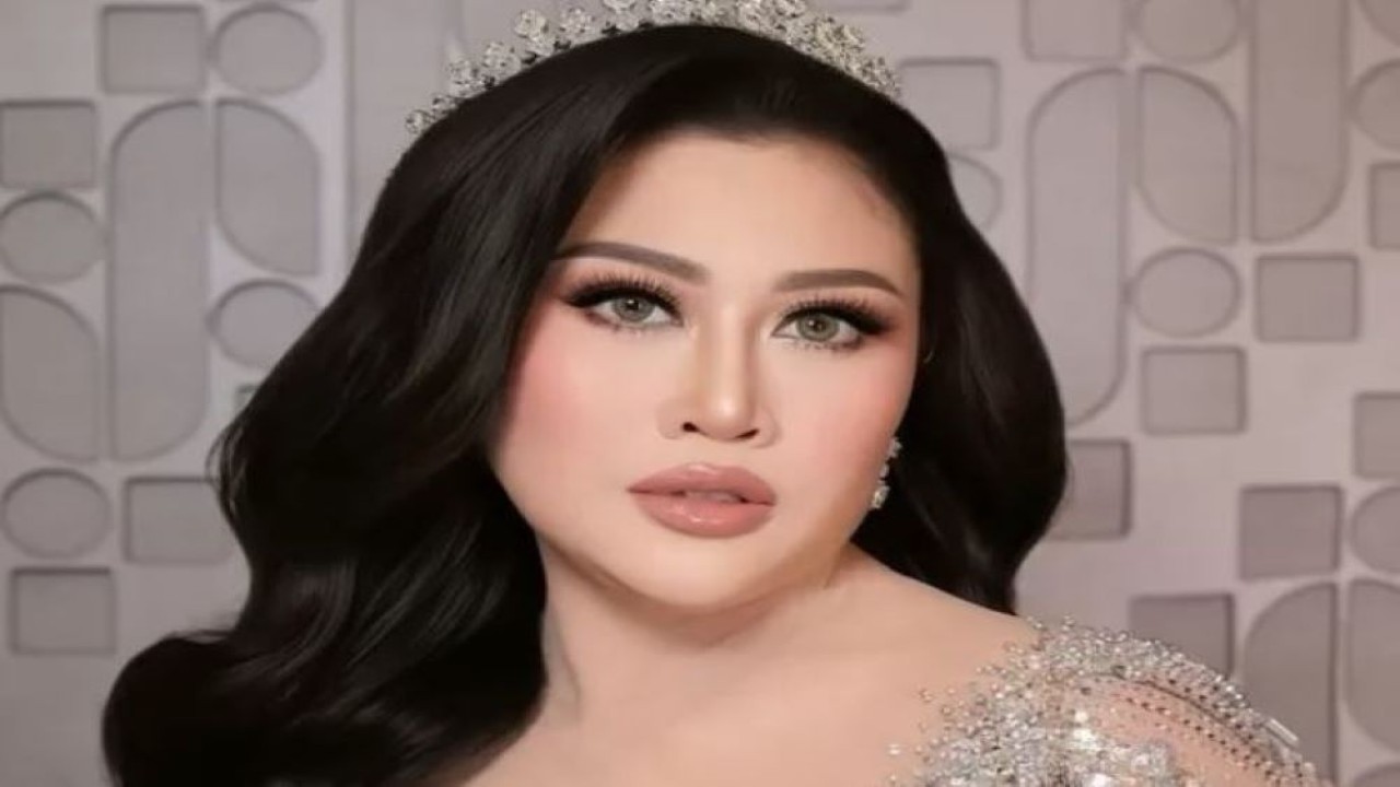 Komedian Yeni Rahmawati atau Boiyen.