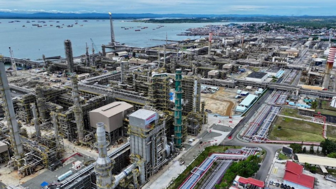 Proyek raksasa Refinery Development Master Plan (RDMP) atau modernisasi kilang di Balikpapan resmi beroperasi. (Foto: Dok/Istimewa/Setneg.go.id)