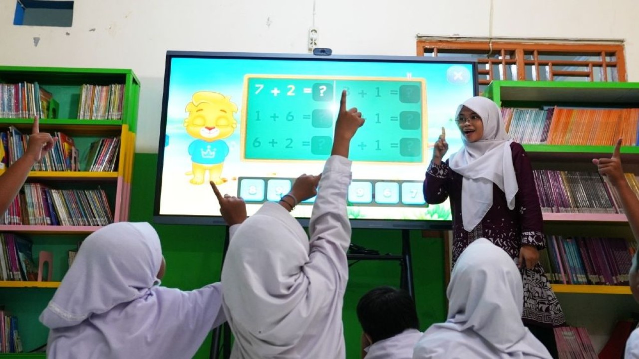 Sebanyak 17.073 panel interaktif digital sudah disediakan pemerintah pusat di Sumatra Utara. (Foto: Istimewa)