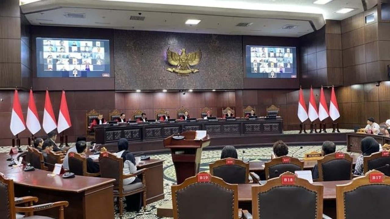Mahkamah Konstitusi menggelar sidang pengucapan putusan dan/atau ketetapan di Ruang Sidang Pleno MK, Jakarta, Senin, 19 Januari 2026. ANTARA/Fath Putra Mulya (Antara)
