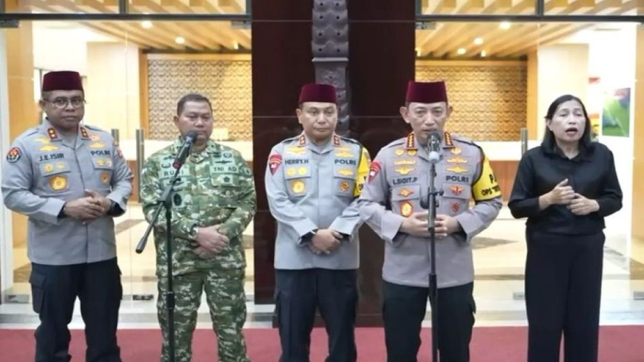 Kapolri Jenderal Listyo Sigit Prabowo menghadiri Safari Ramadhan di Masjid Al-Adzim Polda Riau, Pekanbaru, Selasa (17/3/2026). (Foto: Istimewa)