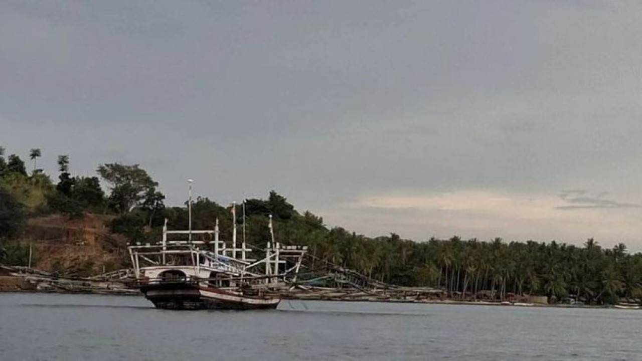 Ilustrasi. Kapal nelayan yang ada di pesisir teluk Lampung. (Foto: ANTARA/Ruth Intan Sozometa Kanafi).