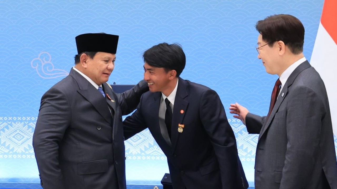 Sugianto secara terhormat diundang Presiden Korea Selaran (Korsel) Lee Jae Myung saat menjamu Presiden Prabowo Subianto dan delegasi yang berkunjung ke Korsel. (Foto: Dok/Istimewa/Bakom RI)