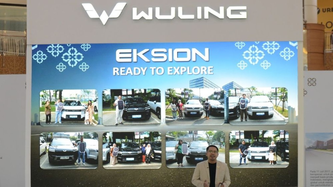 Wuling Motors (Wuling) resmi menggelar handover ceremony atau penyerahan perdana Wuling Eksion kepada konsumen di Summarecon Mall Serpong, Tangerang, pada Sabtu (9/5/2026). (Foto: Dok/Istimewa)