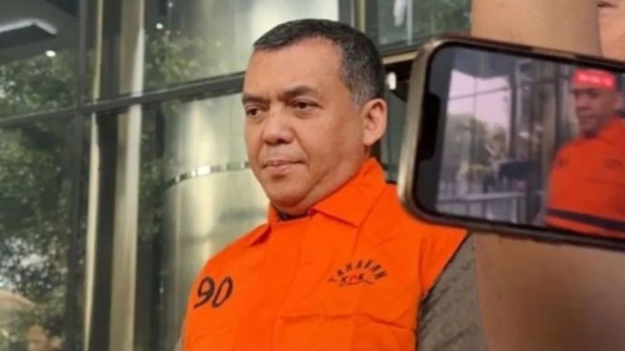 Wamen Imipas Silmy Karim Pakai Rompi Oranye KPK (ANTARA)