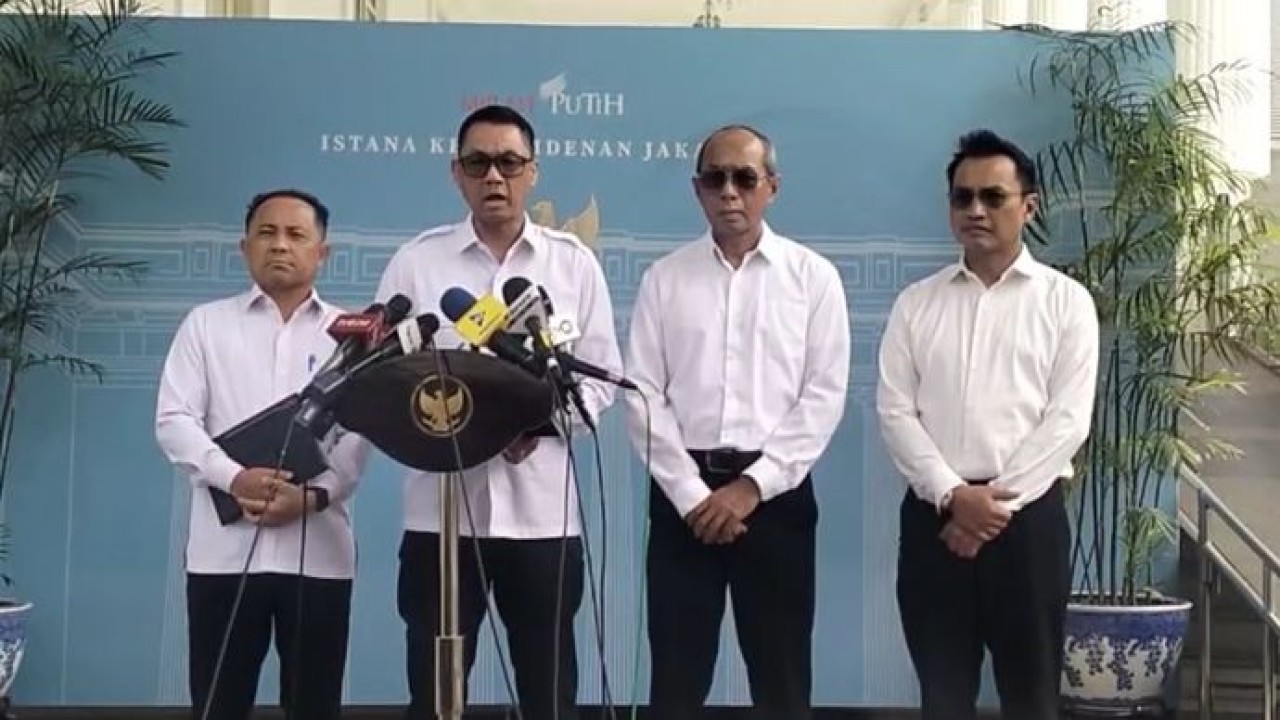 Direksi PT PLN (Persero) mendatangi Kompleks Istana Kepresidenan, Jakarta (NTVnews)